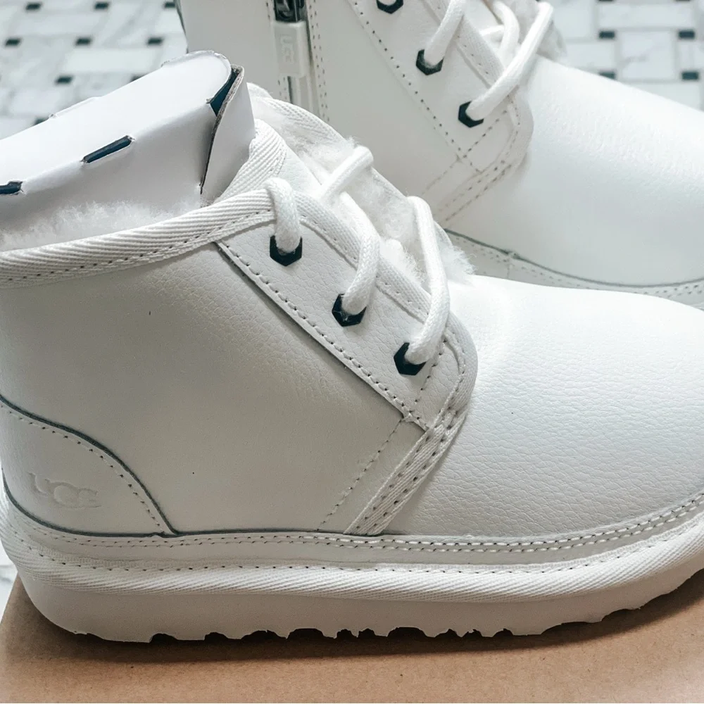 UGG Neumel II Toddler Boots | White Leather | Size 11 | Lace Up Zip | New in Box